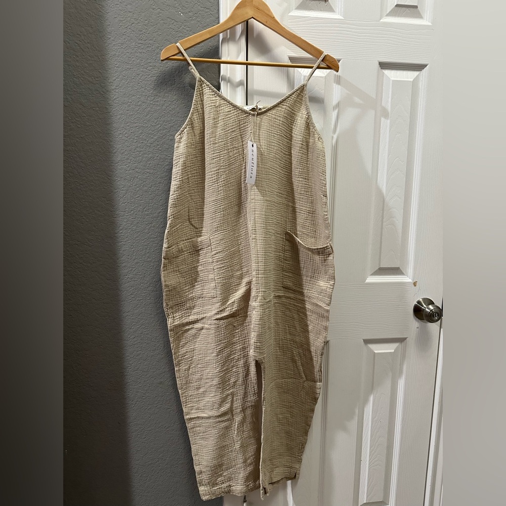 Neuflora 100% cotton nude beige jumpsuit NWT size small